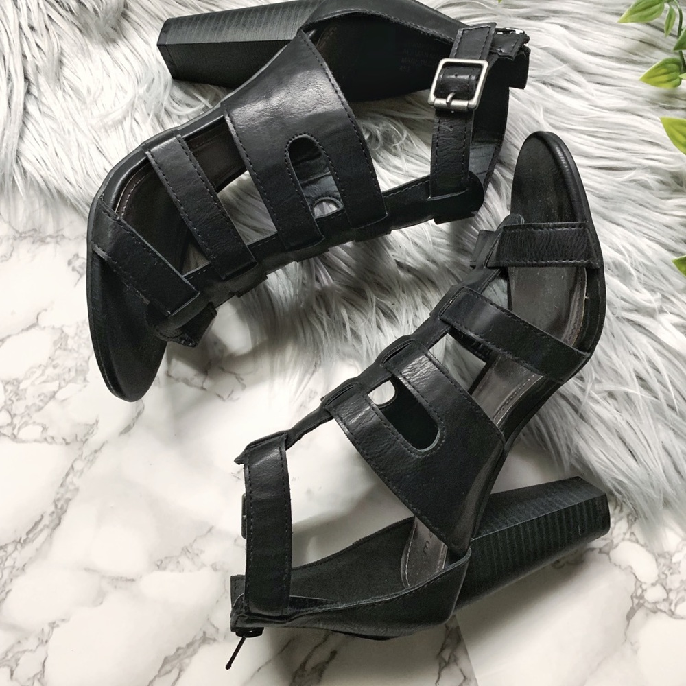 Madden Girl block heels NWOT